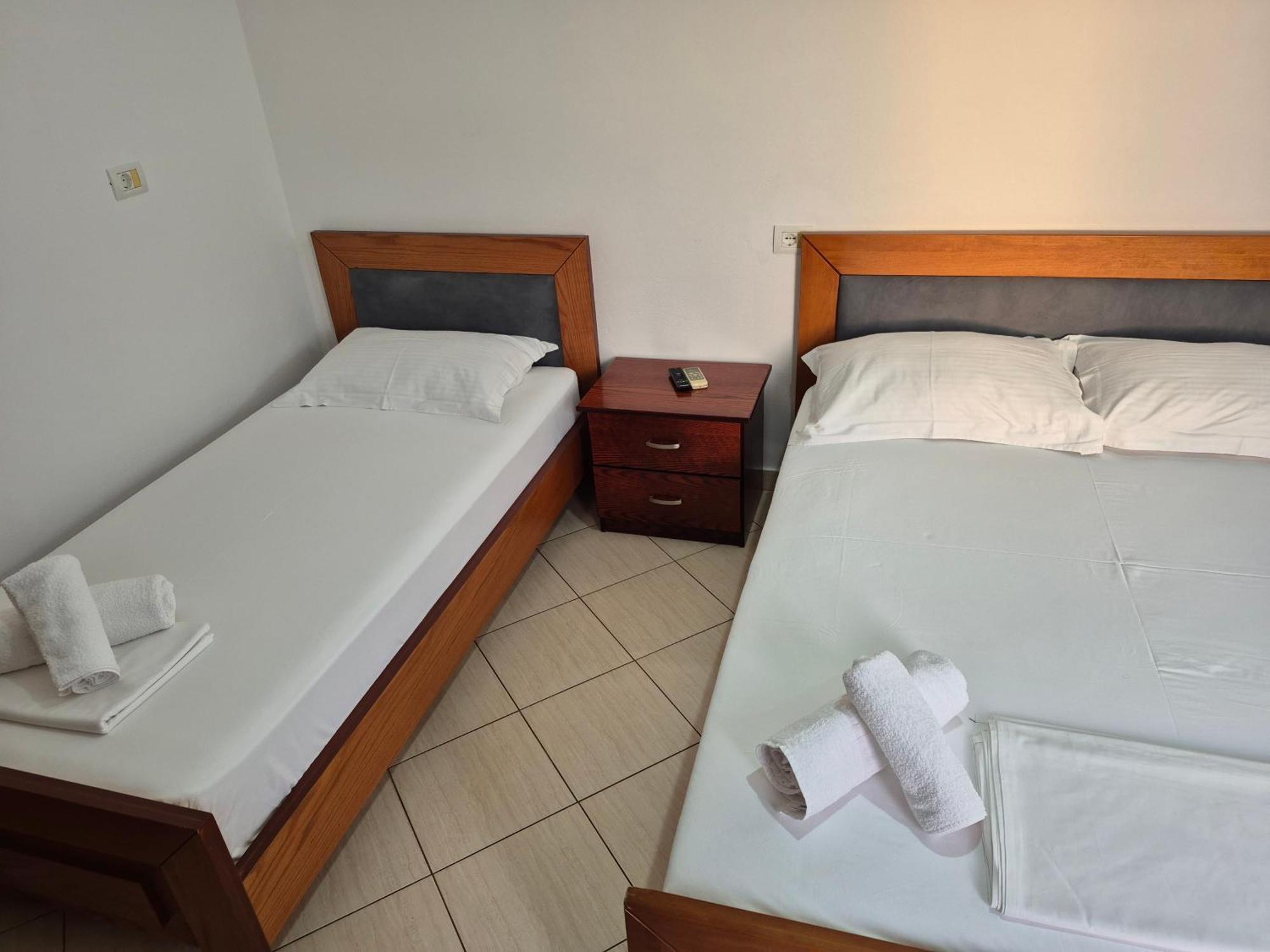 - Spacious Garden And Balcony 5 Min To & Center