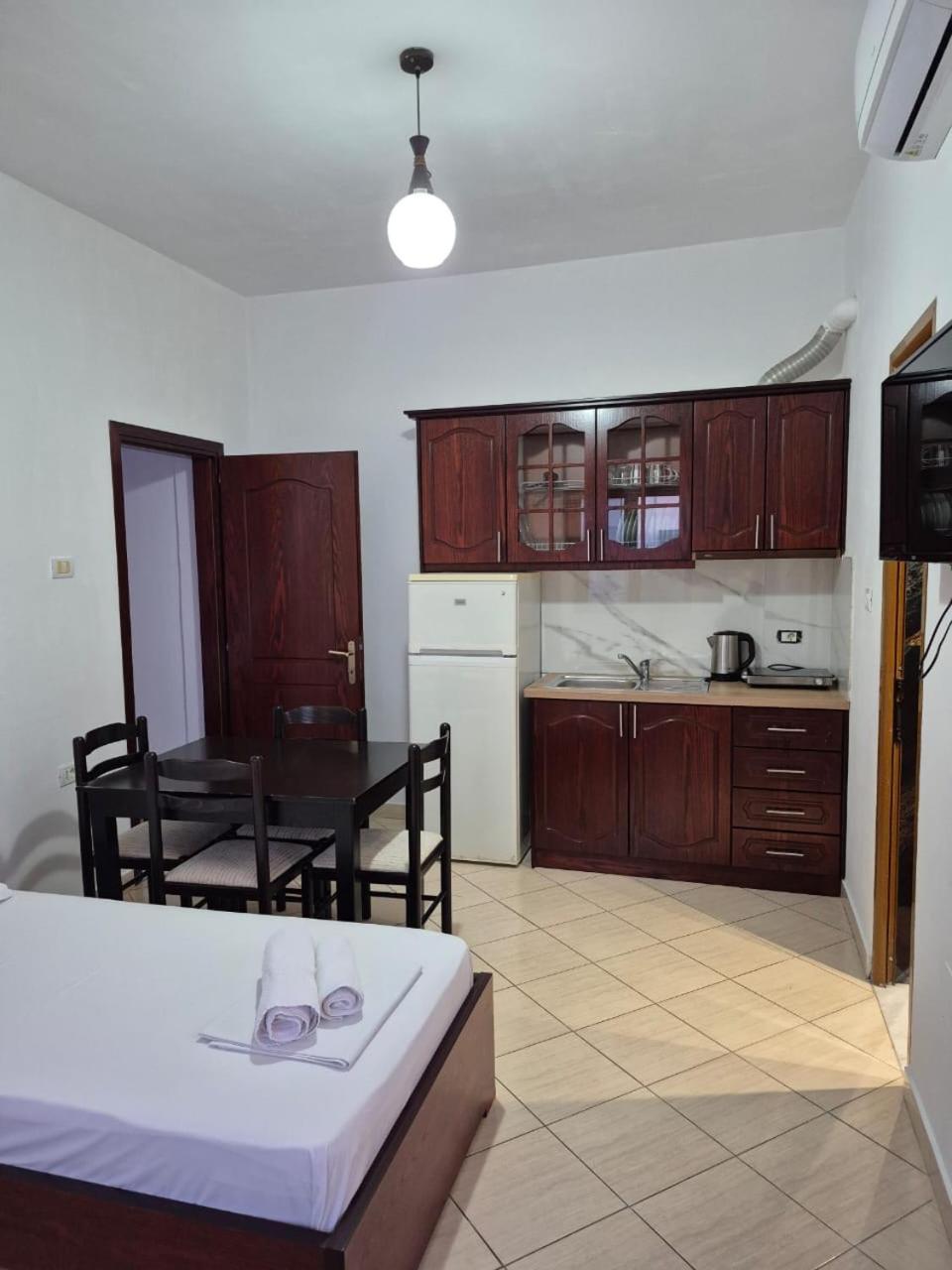 - Spacious Garden And Balcony 5 Min To & Center *