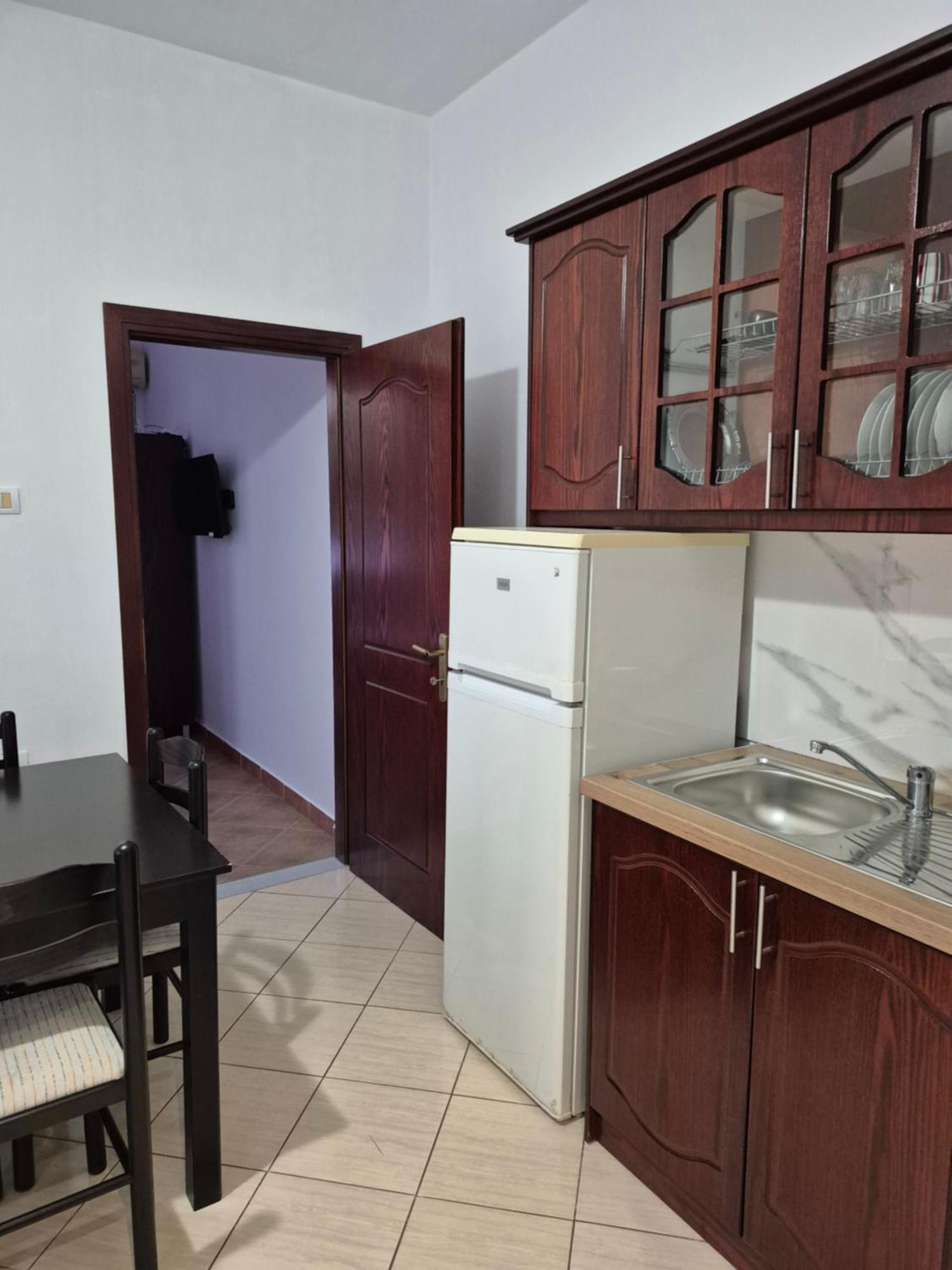 - Spacious Garden And Balcony 5 Min To & Center