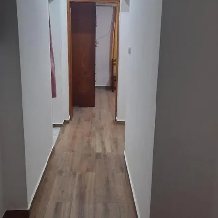 Vita Apartment - Spacious Garden And Balcony 5 Min To Beach & Center Ksamil Exterior photo