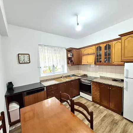 Vita Apartment - Spacious Garden And Balcony 5 Min To Beach & Center Ksamil Exterior photo