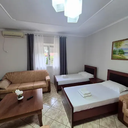 Vita Apartment - Spacious Garden And Balcony 5 Min To Beach & Center Ksamil Exterior photo