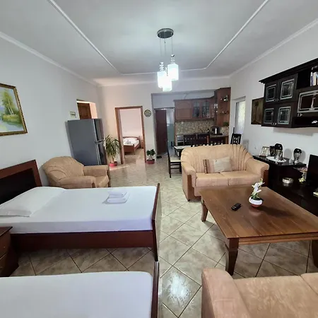 Vita Apartment - Spacious Garden And Balcony 5 Min To Beach & Center Ksamil Exterior photo