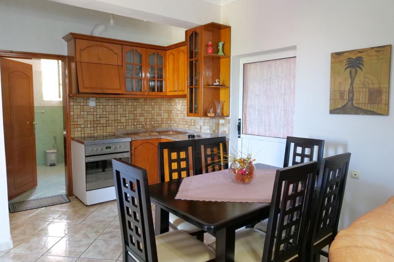 Appartement Vita Apartment - Spacious Garden And Balcony 5 Min To Beach & Center Ksamil