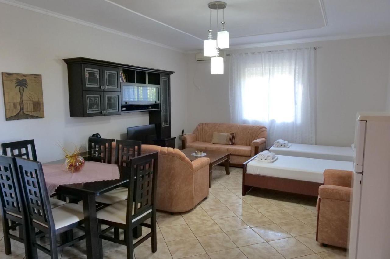 Appartement Vita Apartment - Spacious Garden And Balcony 5 Min To Beach & Center Ksamil