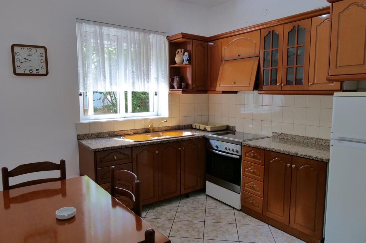 Apartament - Spacious Garden And Balcony 5 Min To & Center Ksamil