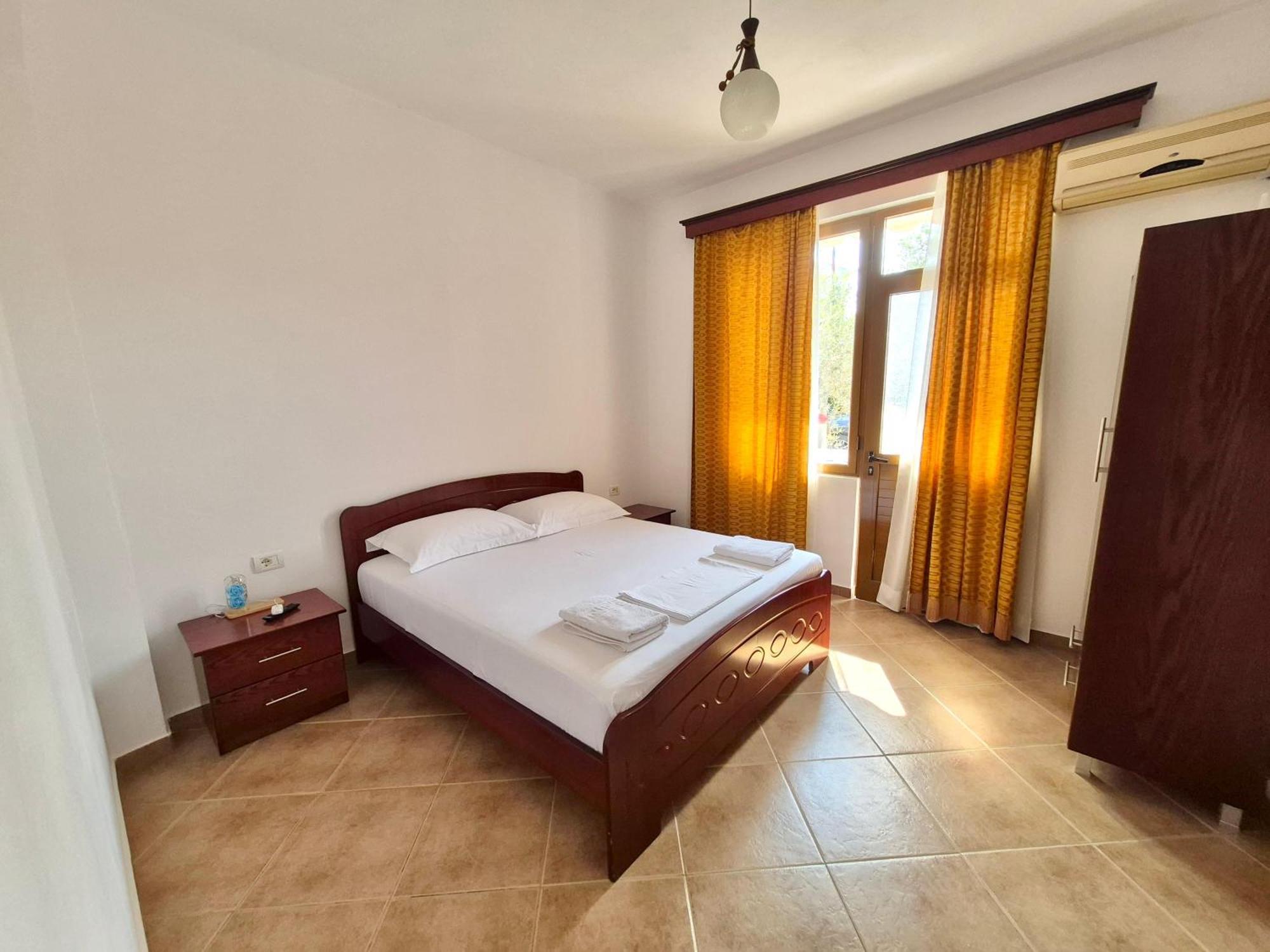 Apartament - Spacious Garden And Balcony 5 Min To & Center *