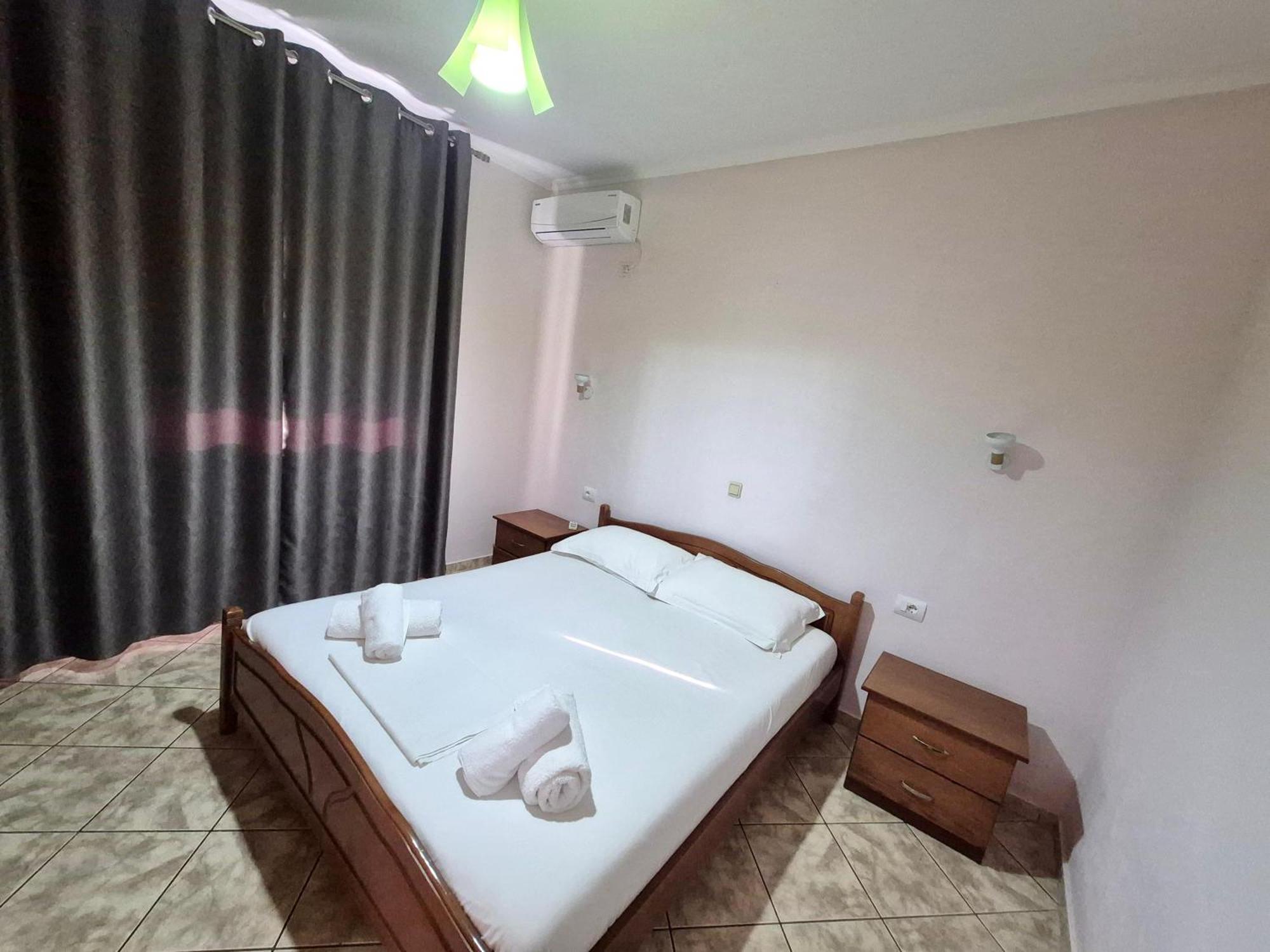- Spacious Garden And Balcony 5 Min To & Center